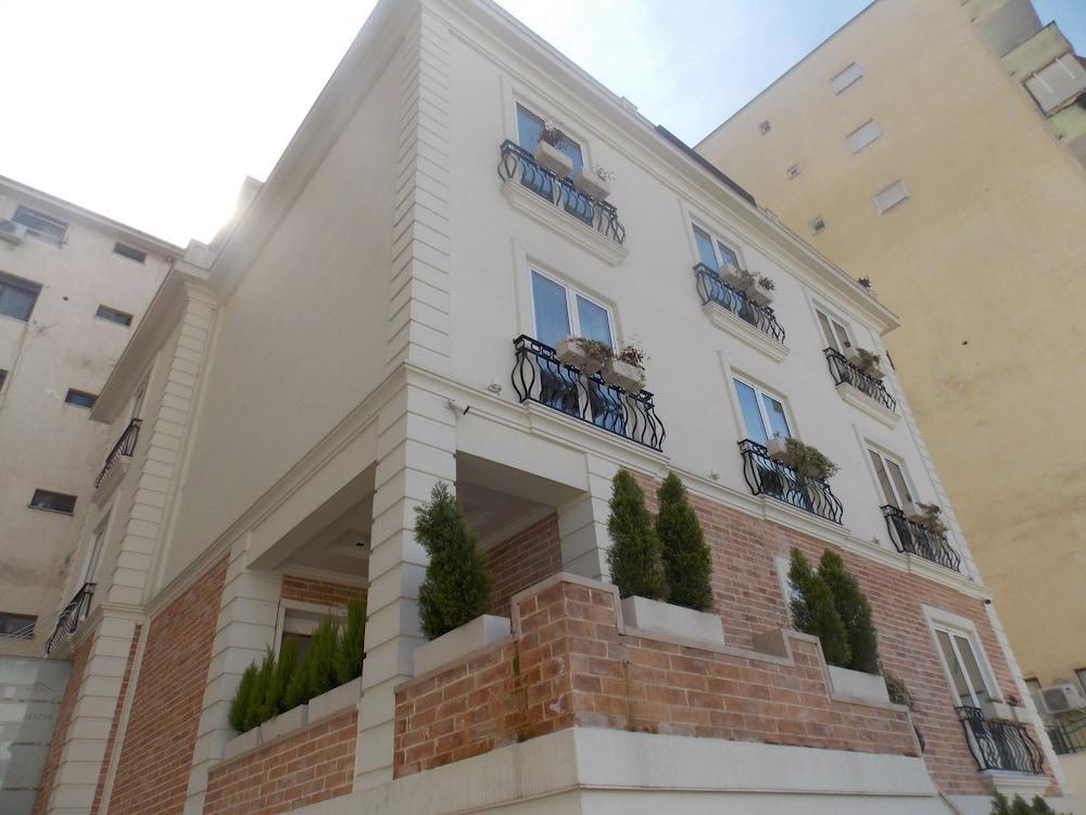 Hotel Queen Selitë e Vogël Buitenkant foto