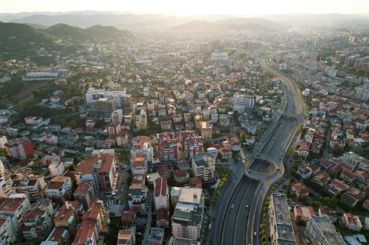 Hotel Queen Selitë e Vogël Buitenkant foto