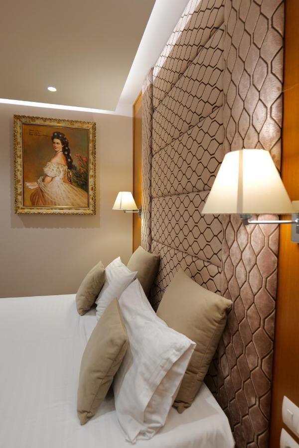 Hotel Queen Selitë e Vogël Buitenkant foto